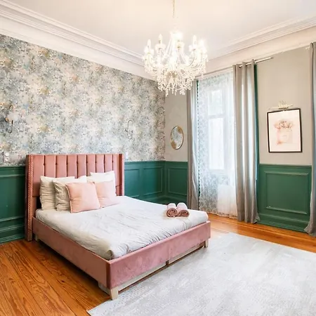 Apartment Suite Deluxe Esprit Royaute - Jacuzzi, Mulhouse Centre Mülhausen