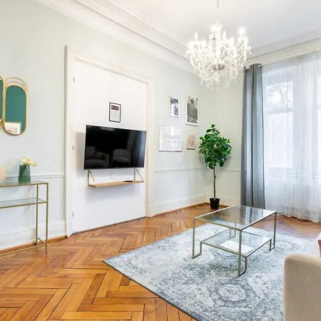 By Ozc Immo, La Suite Royal Room * Mulhouse