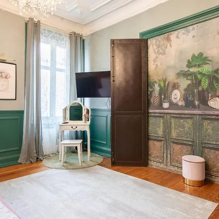 By Ozc Immo, La Royal Room, Jacuzzi * Mulhouse