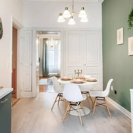 Apartment Suite Deluxe Esprit Royaute - Jacuzzi, Mulhouse Centre