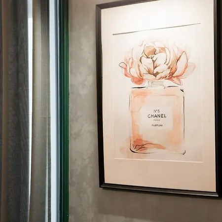 Apartment Suite Deluxe Esprit Royaute - Jacuzzi, Mulhouse Centre *