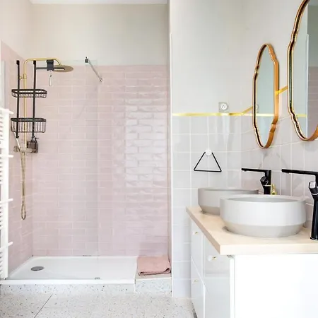 Appartement Suite Deluxe Esprit Royaute - Jacuzzi, Mulhouse Centre