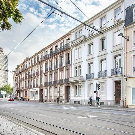 Suite Deluxe Esprit Royaute - Jacuzzi, Mulhouse Centre